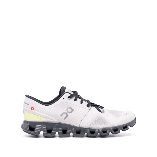 On Running On Cloud X 3 lace-up