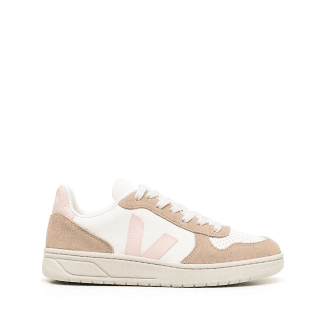 VEJA V-10 ChromeFree leather