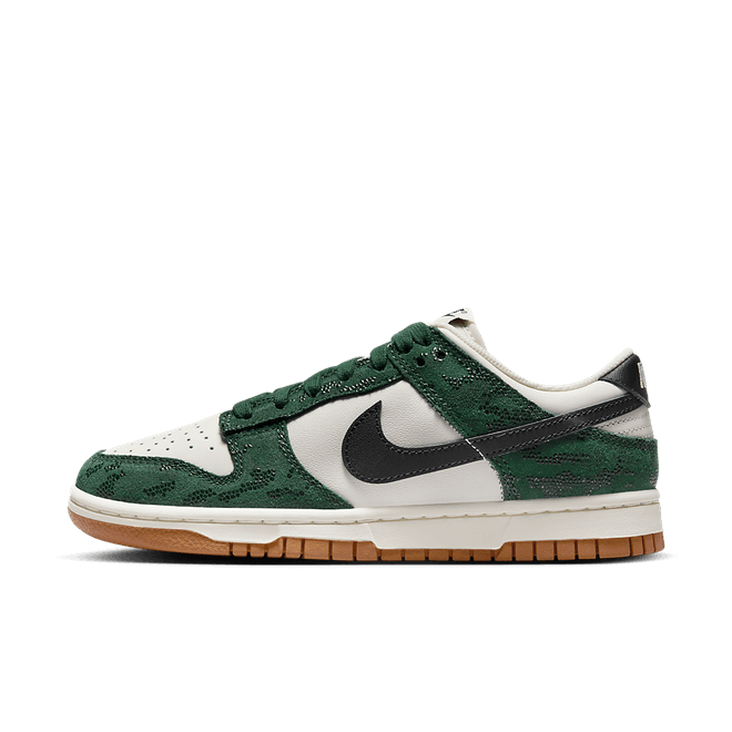 Nike Wmns Dunk Low 'Green Snake'