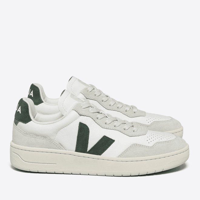 VEJA V-90 Leather