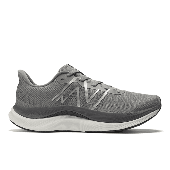 New Balance FuelCell Propel v4