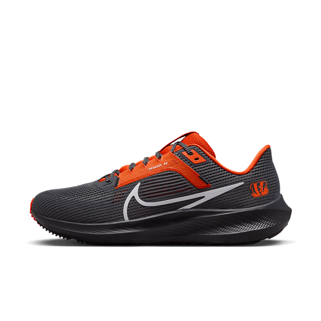 Nike Pegasus 40 (NFL Cincinnati Bengals) Road