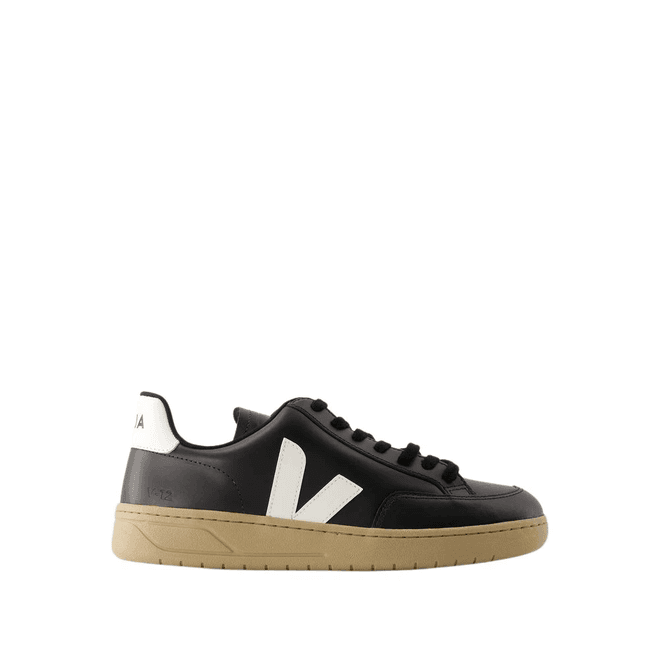 VEJA V-12 leather