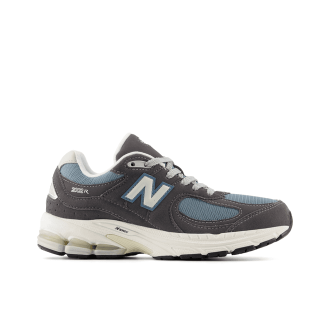 New Balance 2002R Big Kid 'Magnet Lead' 