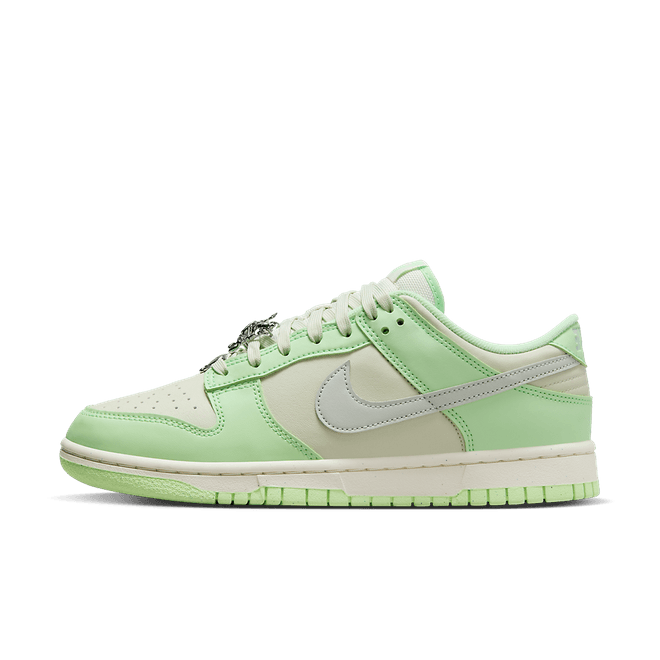 Nike Dunk Low SE WMNS 'Sea Glass' - Next Nature