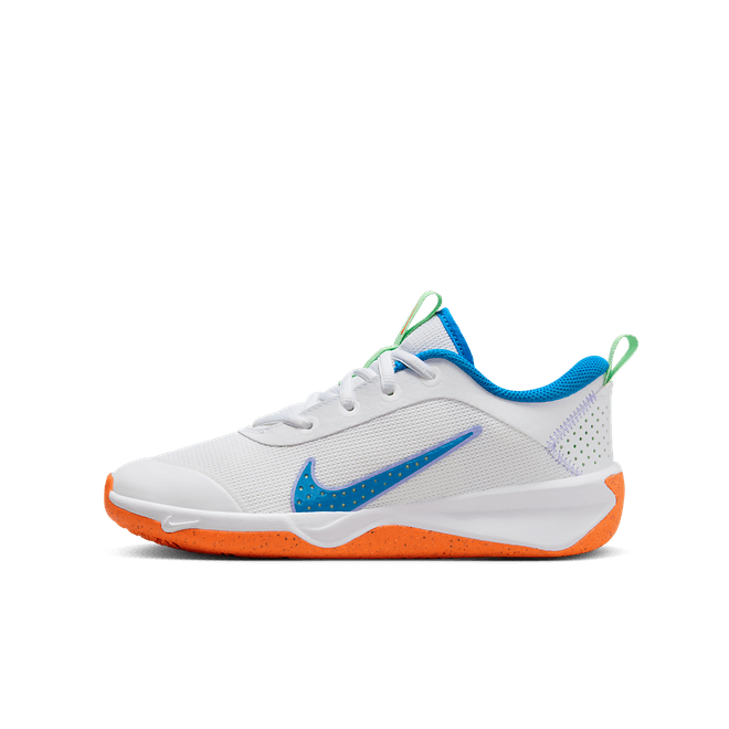 Nike Omni Multi-Court Older Kids' Indoor Court