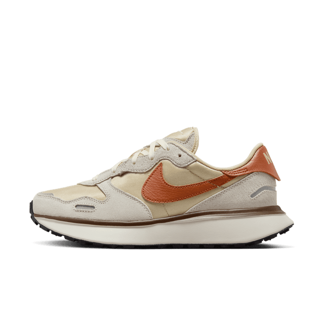 Nike WMNS PHOENIX WAFFLE 