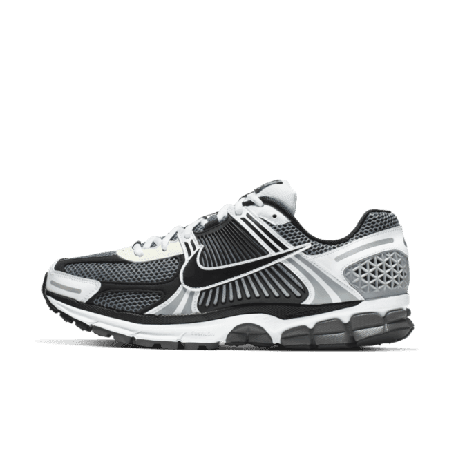 Nike Zoom Vomero 5 Black & Metallic Silver