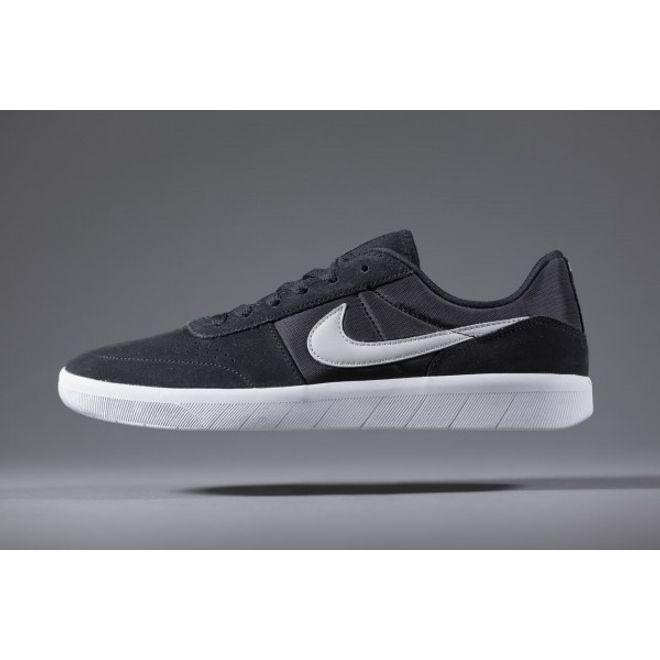 NIKE SB Team Classic Black White