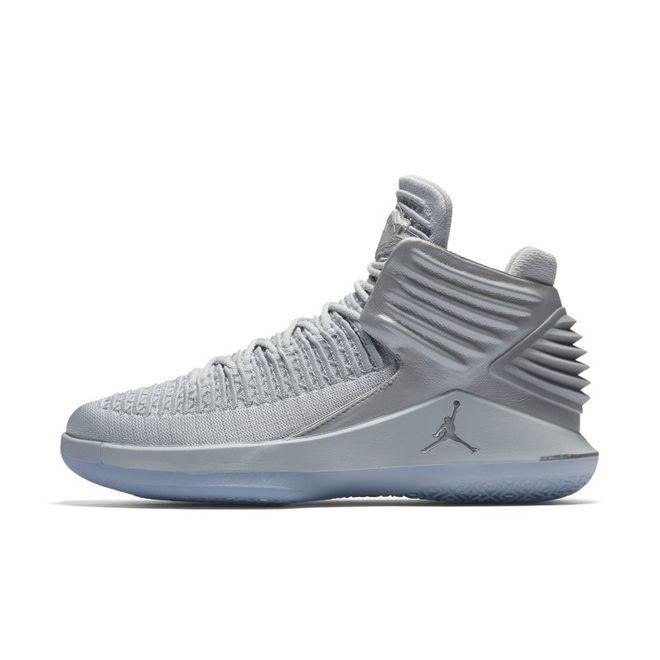 Air Jordan XXXII 