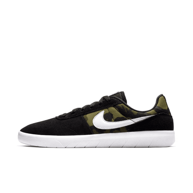 Nike SB Team Classic 