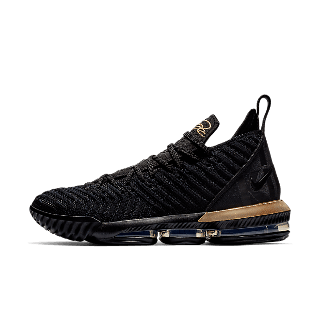 LeBron 16 