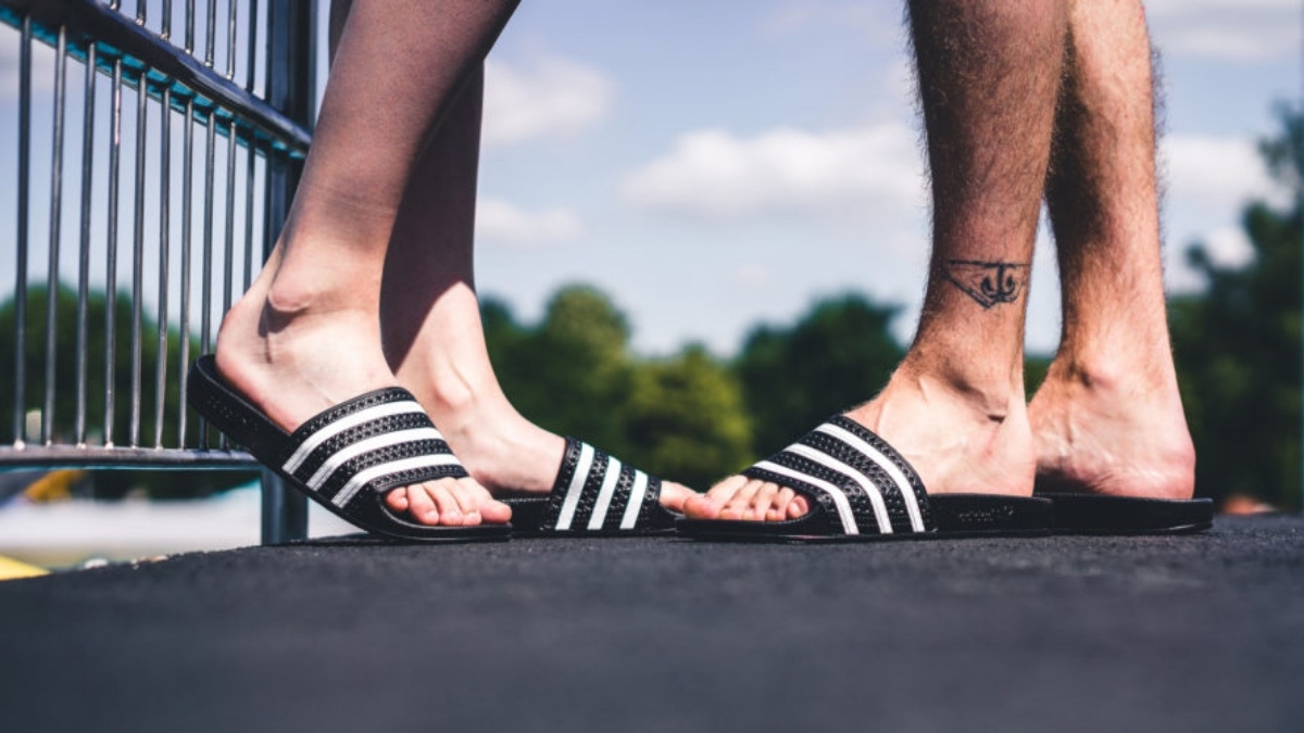 Adiletten raus, es ist Sommer 🌞 eure Three Stripes für die warmen Tage