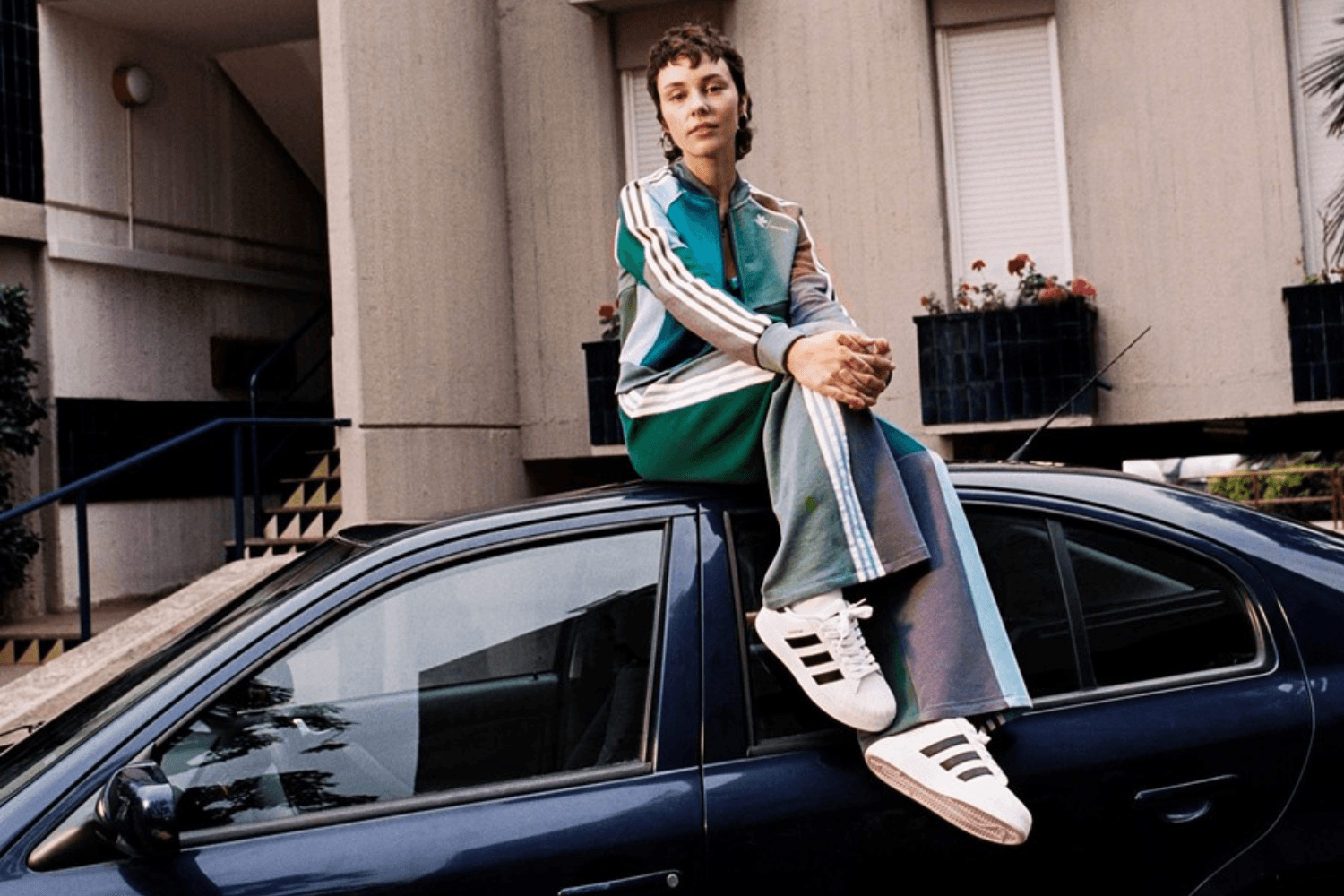 adidas präsentiert den neuen Superstar XLG