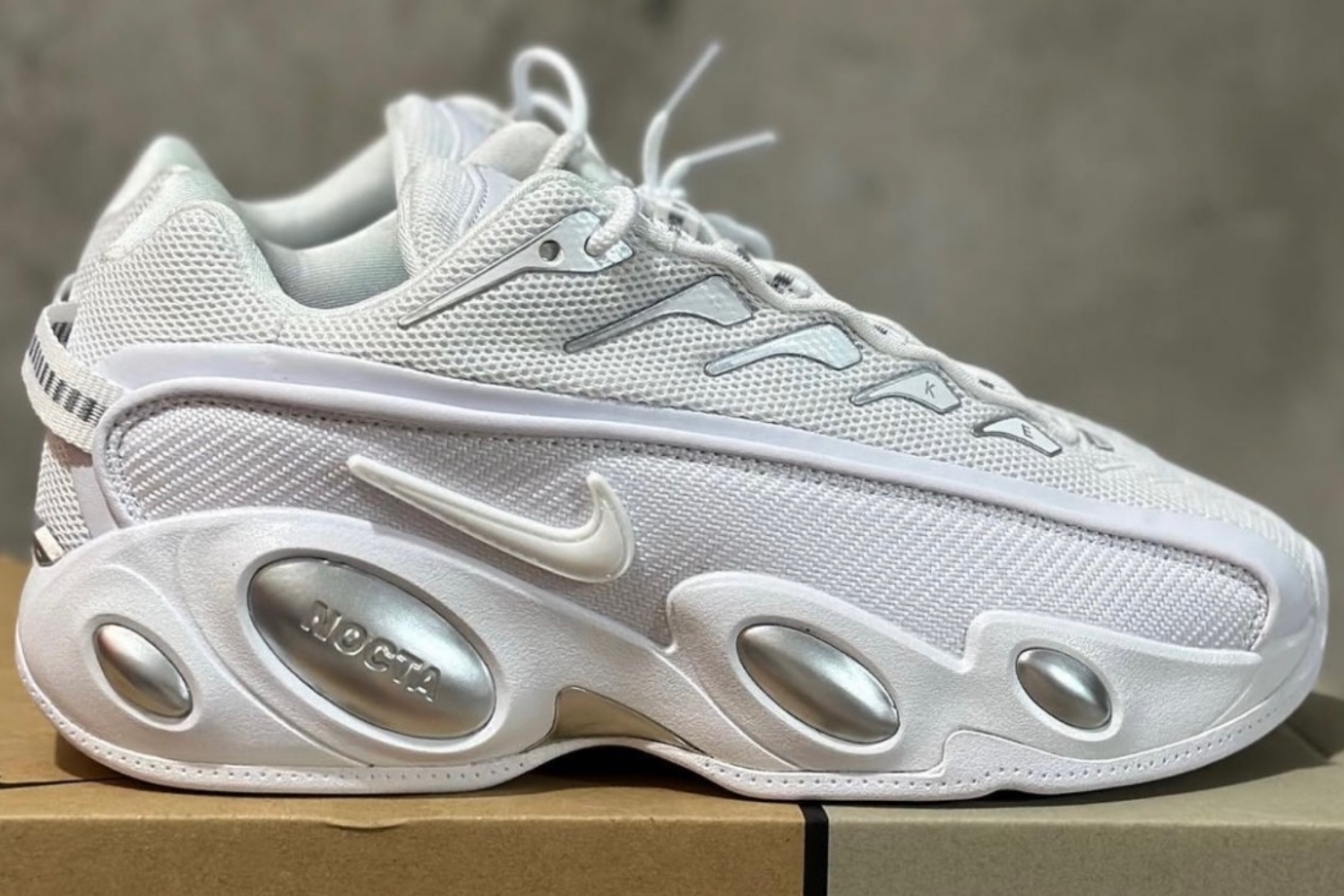 Diese neuen Colorways von Drake's Nike NOCTA Glide können wir erwarten