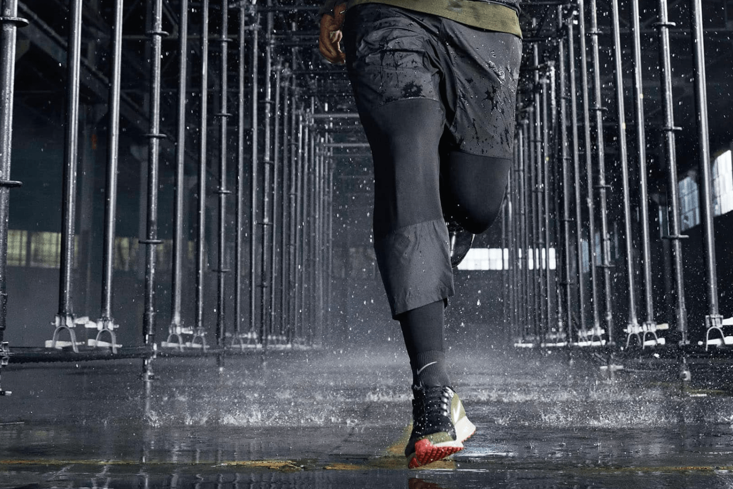 Diese wasserdichten Sneaker bringen eure Füße trocken durch den Sommerregen