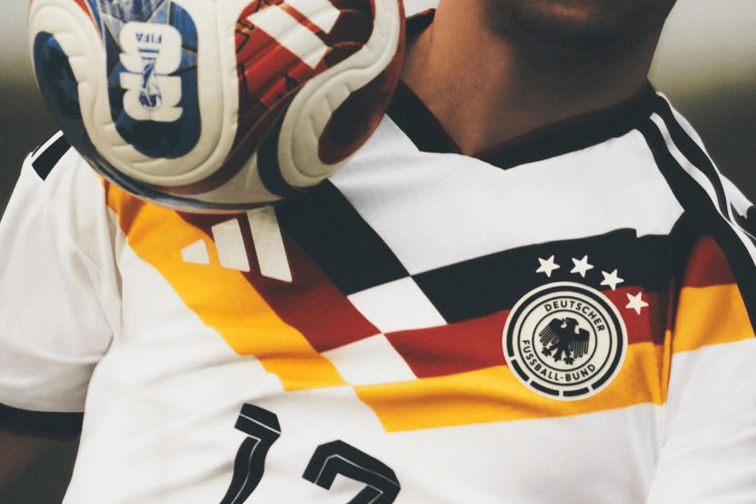 Leidenschaft. Stolz. Geschichte: adidas präsentiert die letzte FIFA Fussball-Weltmeisterschaft DFB Kollektion