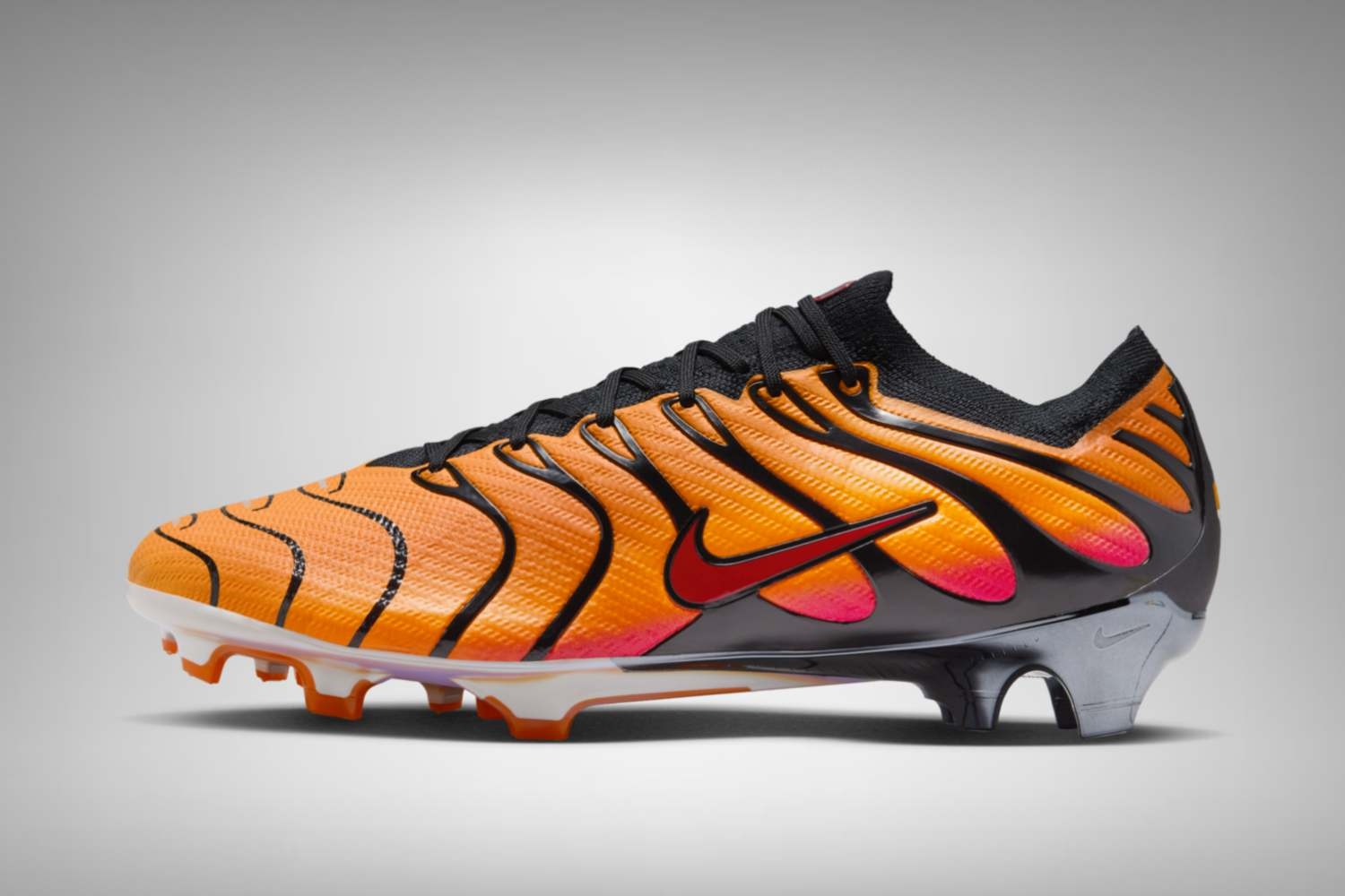 Release reminder: Nike Air Max Plus x Nike Mercurial Vapor 15 'Sunset' unveiled by Vinicius Jr.