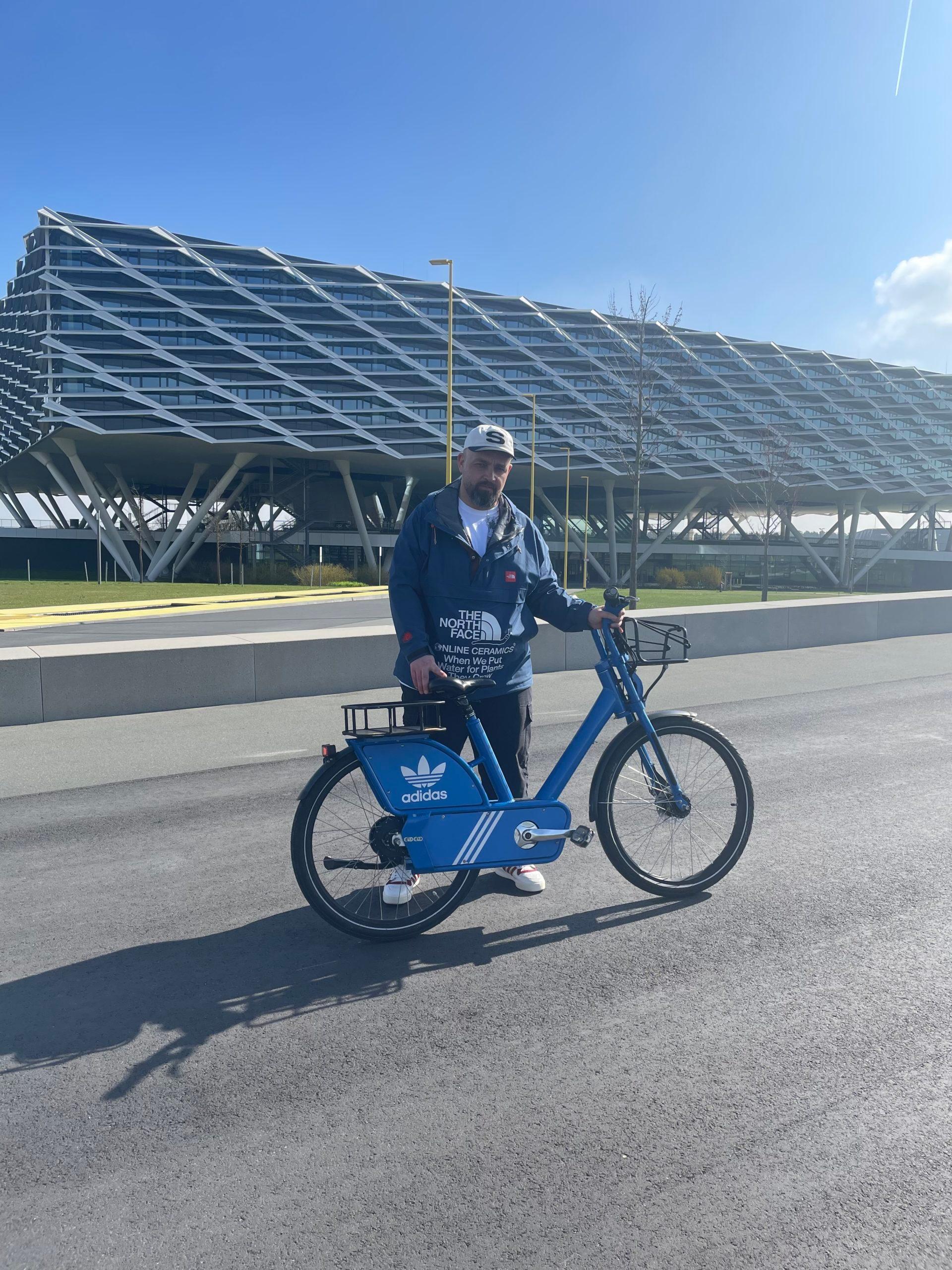 adidas World Headquarters Sneakerjagers