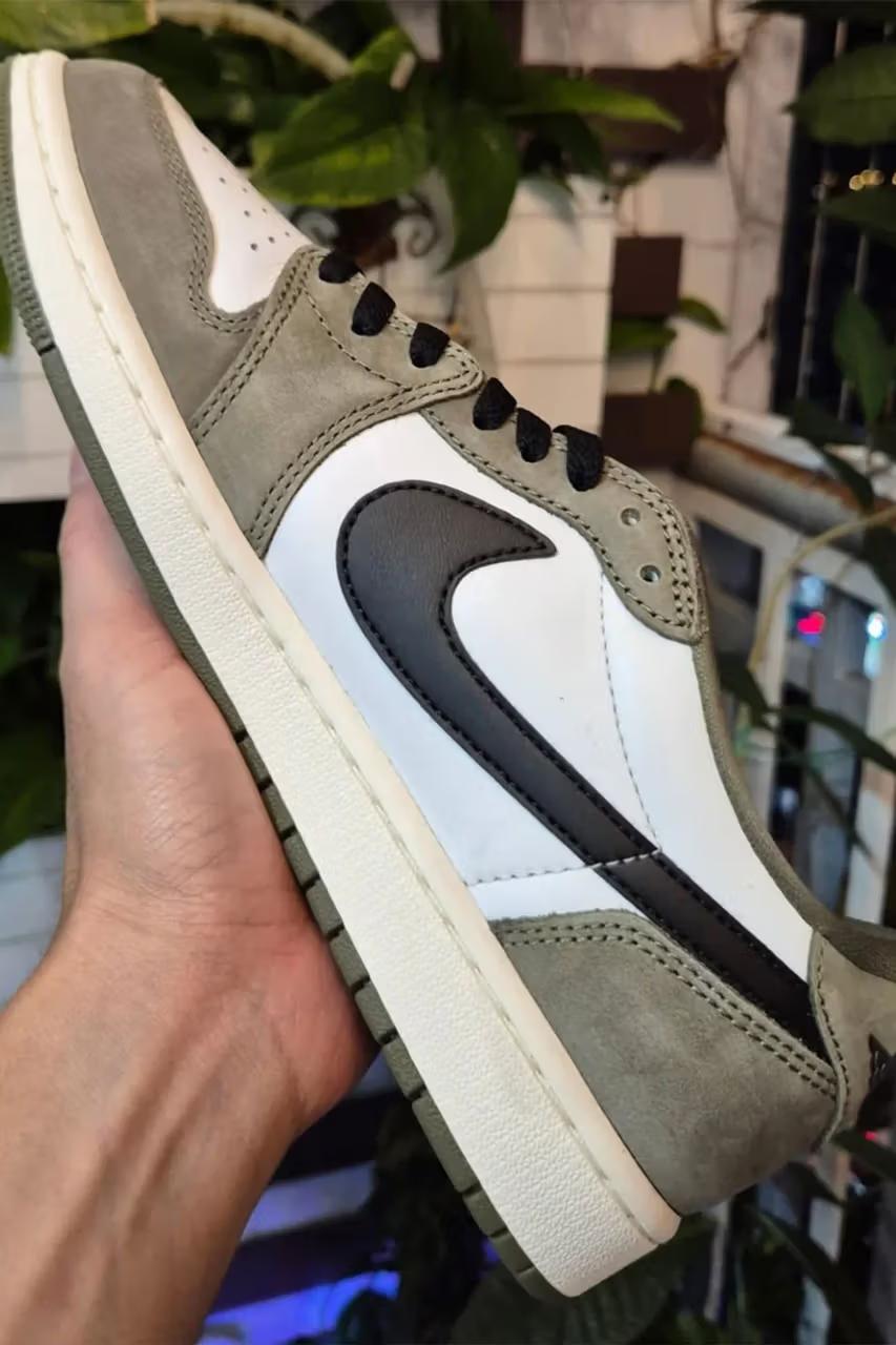 Air Jordan 1 Low OG Medium Olive
