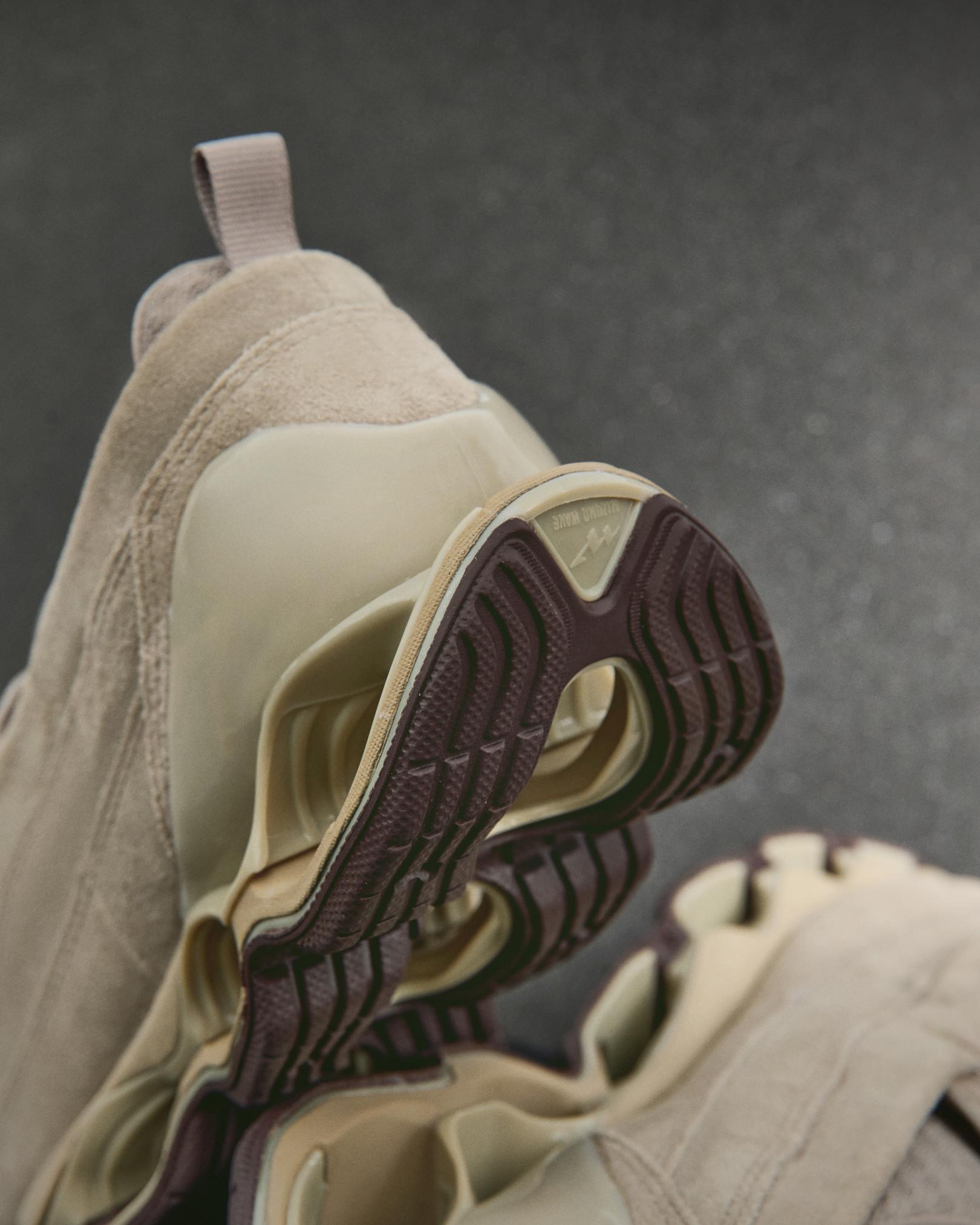 Mizuno Wave Moc Suede