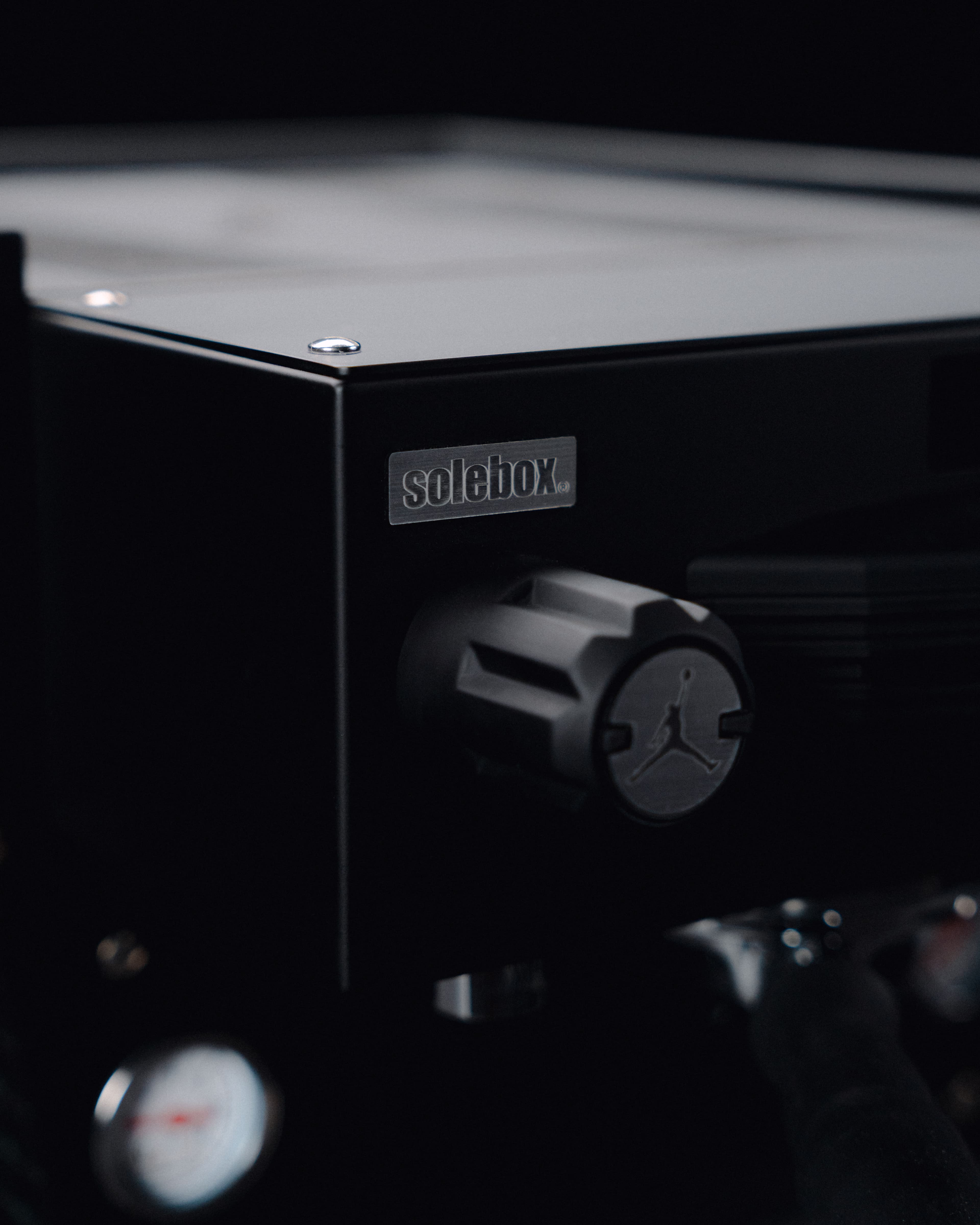 Jamal Musiala Air Jordan 4 Black Cat solebox