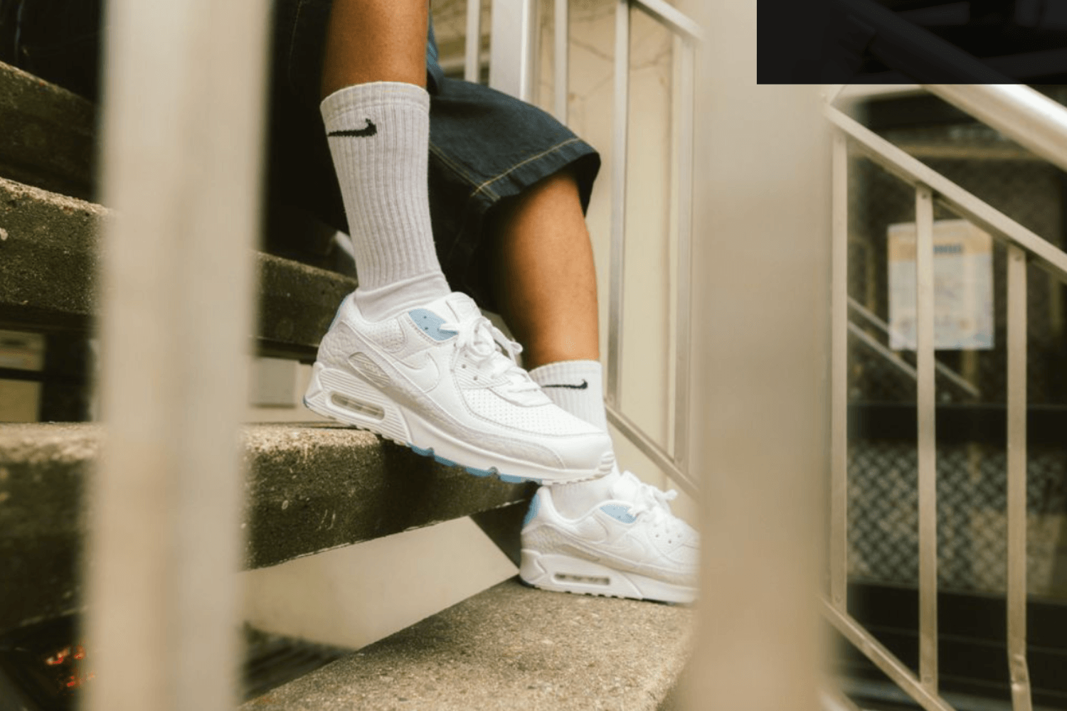 Sneakerjagers Summer Passport: Elton’s ultieme zomersneaker is de Nike Air Max 90 'Hydrogen Blue'