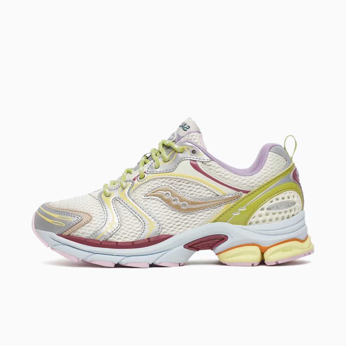 Evelynn World X Saucony ProGrid Triumph 4 'Mom Shoe'