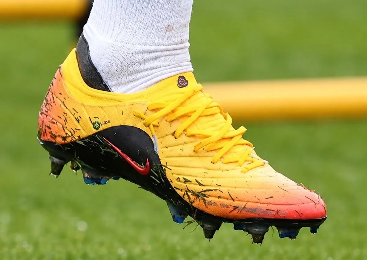 Kids of Immigrants brengt 'Sundial' naar de Nike Tiempo