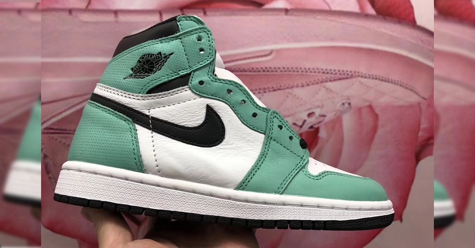 Nieuwe Air Jordan 1 WMNS met mismatch kleuren