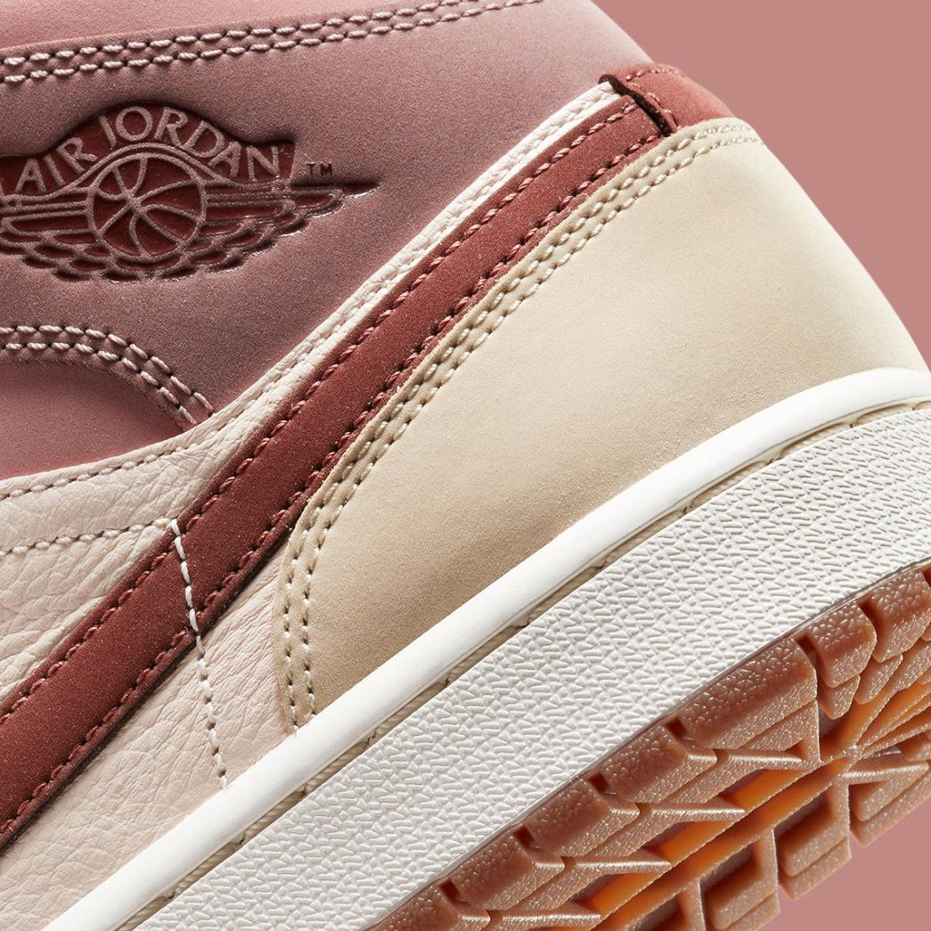 Air Jordan 1 Mid WMNS