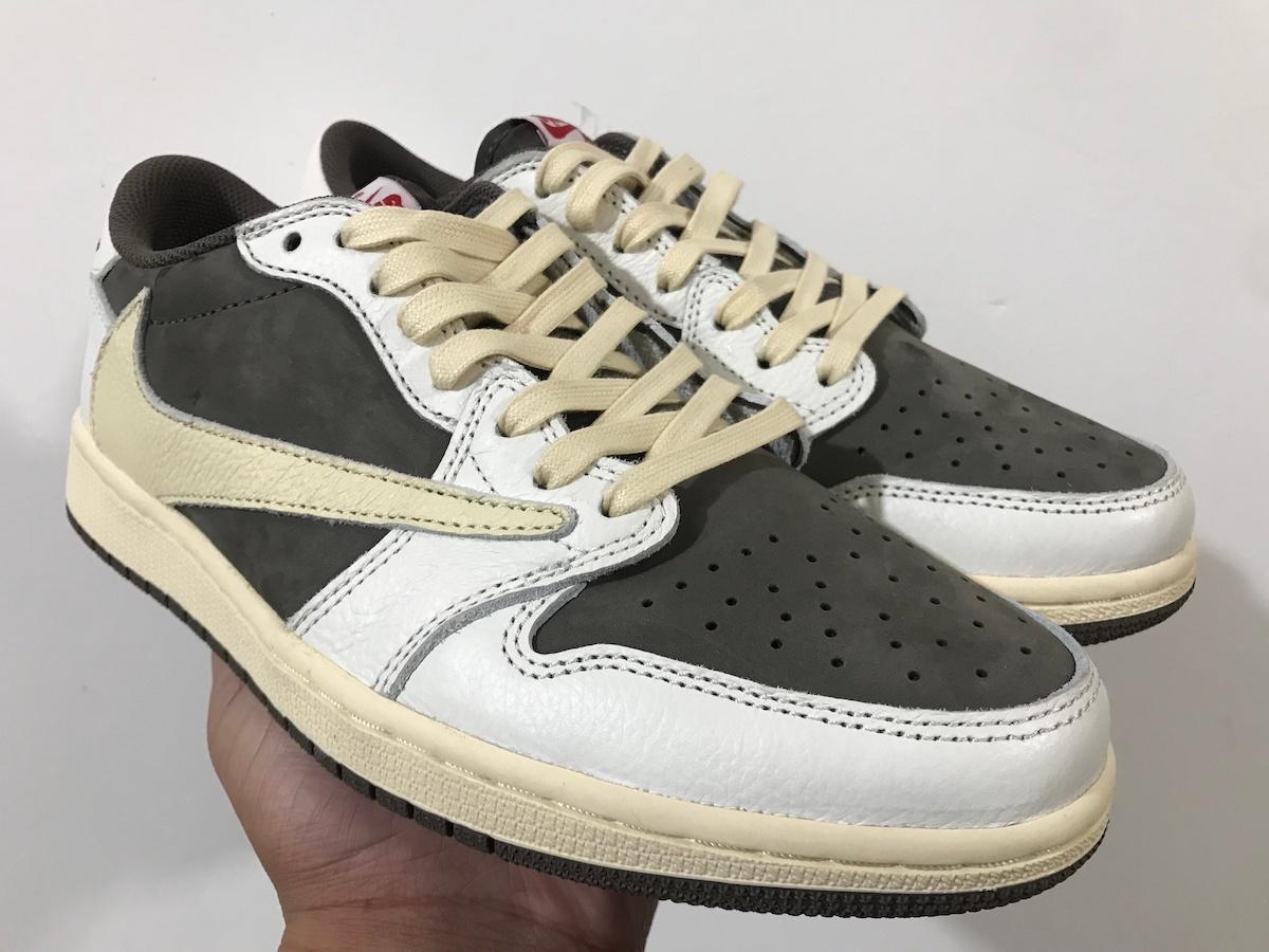 Travis Scott x Air Jordan 1 Low Reverse Mocha