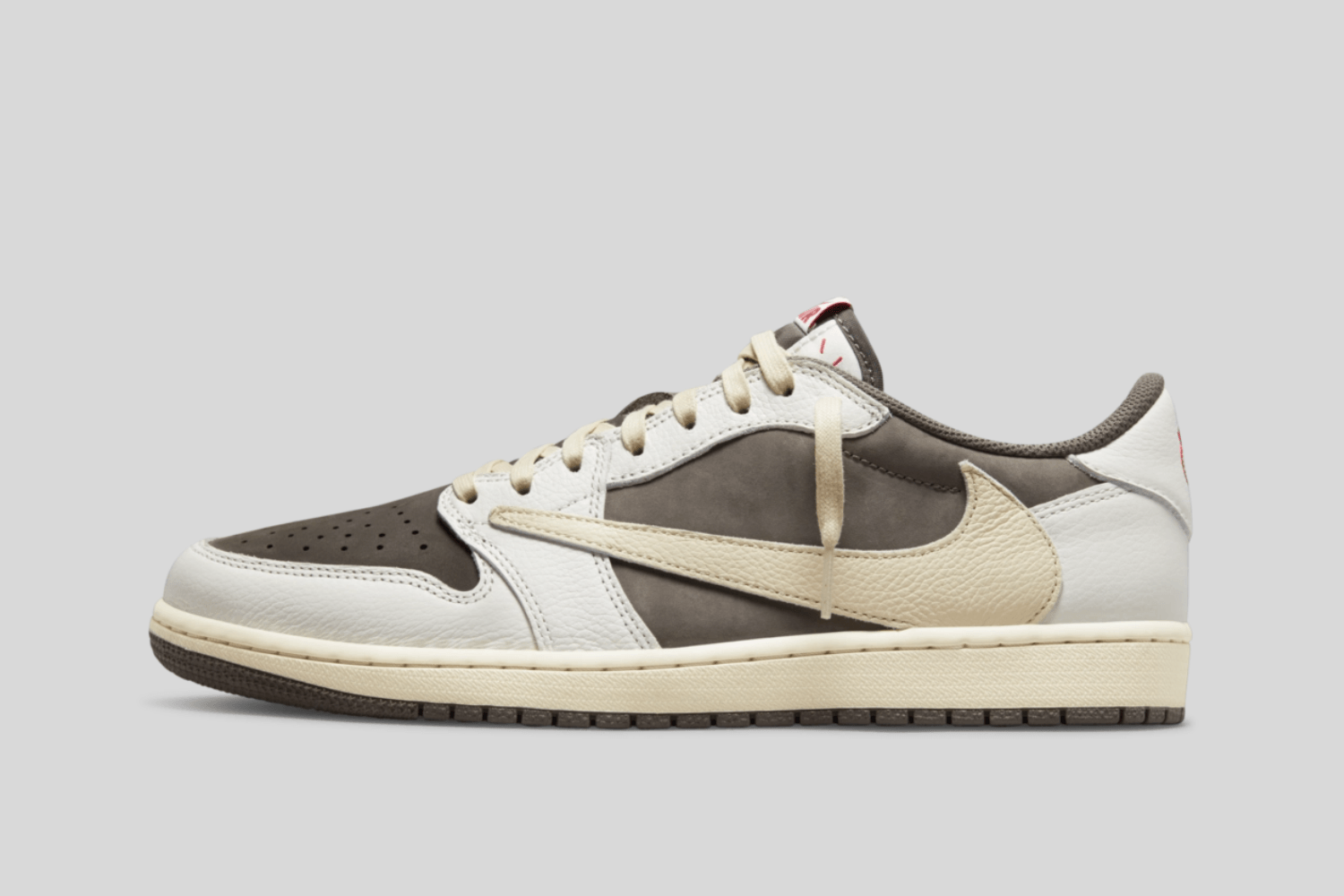 Travis Scott x Air Jordan 1 OG Low ‘Reverse Mocha’ is bijna hier