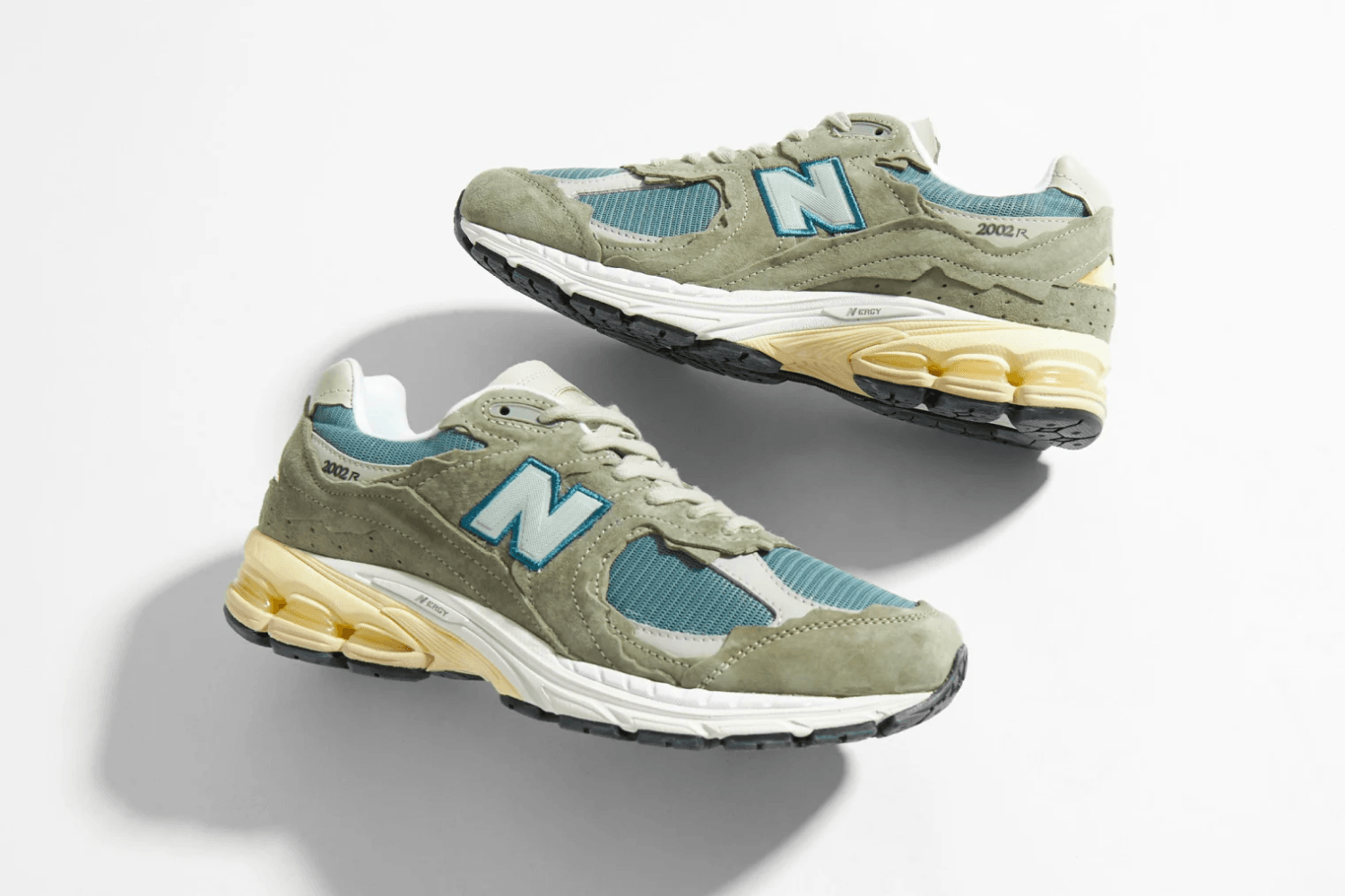 De Top 10 New Balance 2002R Colorways bij StockX