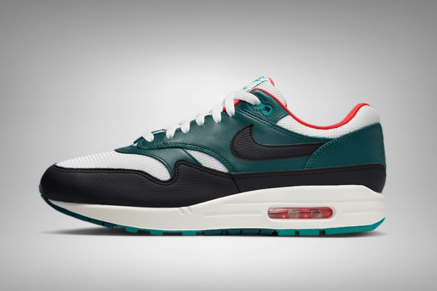 De LeBron x Nike Air Max 1 ‘Liverpool’ dropt binnenkort