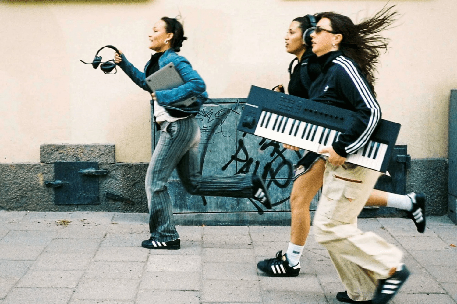 Populaire sneakers beschikbaar bij Sneakersnstuff