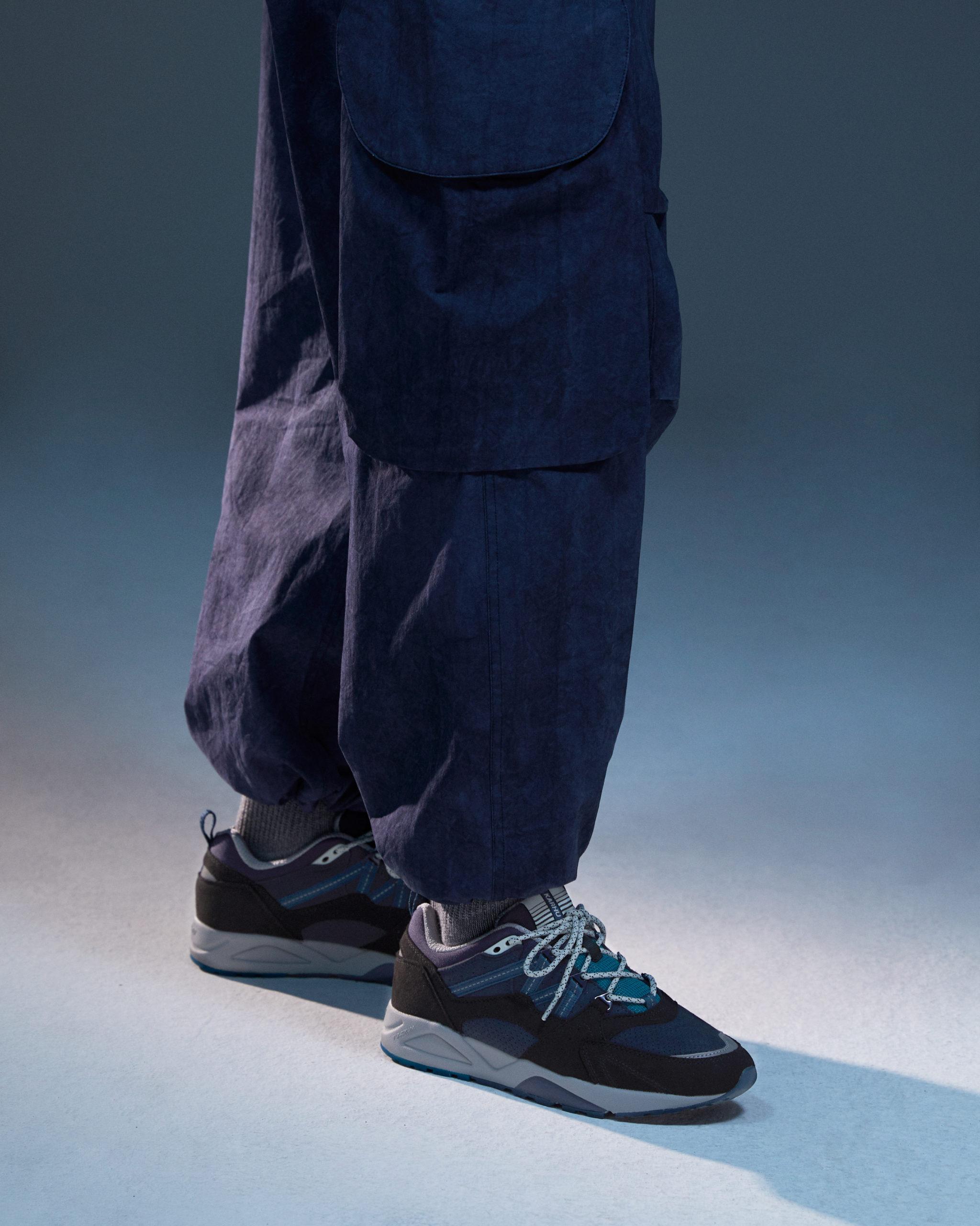 Karhu Fusion 2.0 'Jet Black' Polar Night Pack on feet