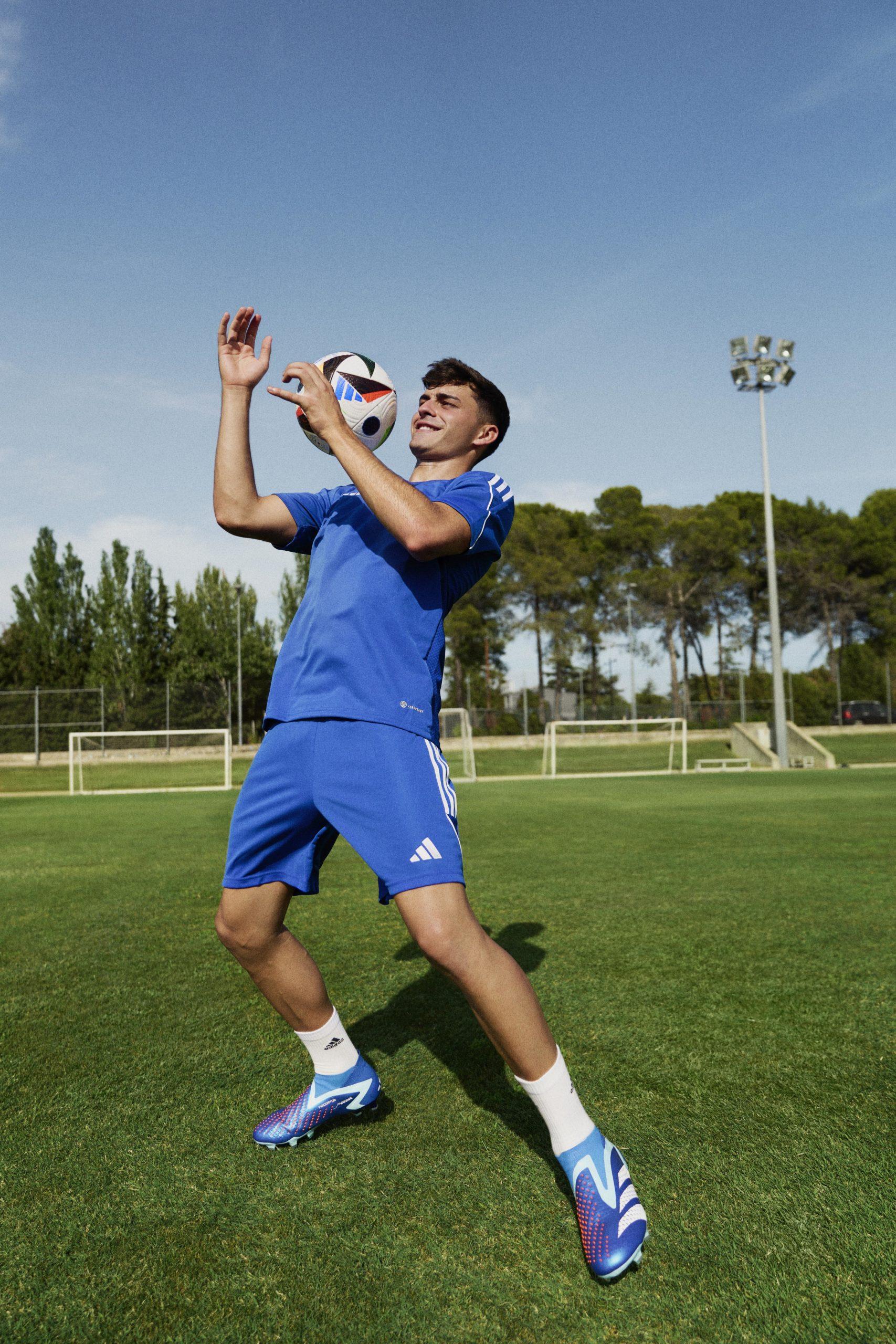 adidas Fussballliebe