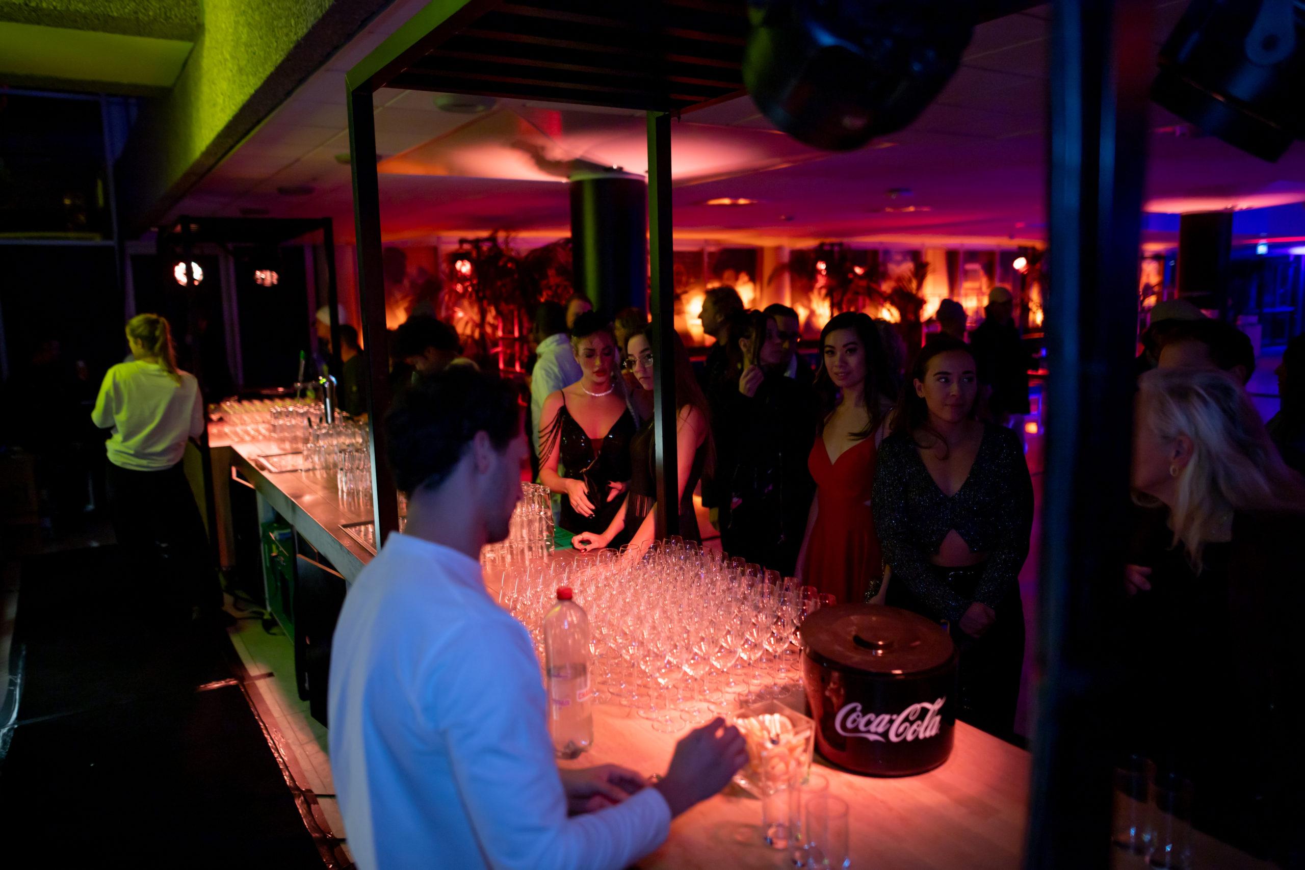 Hardcore Never Dies Sneakerjagers