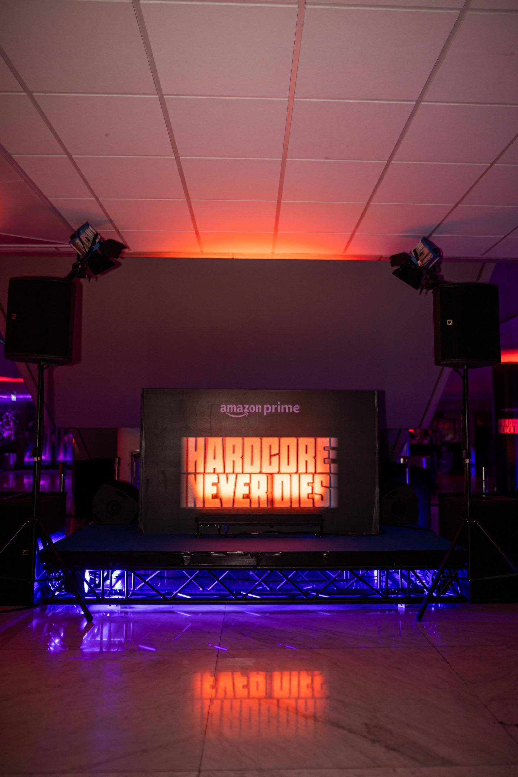 Hardcore Never Dies Sneakerjagers