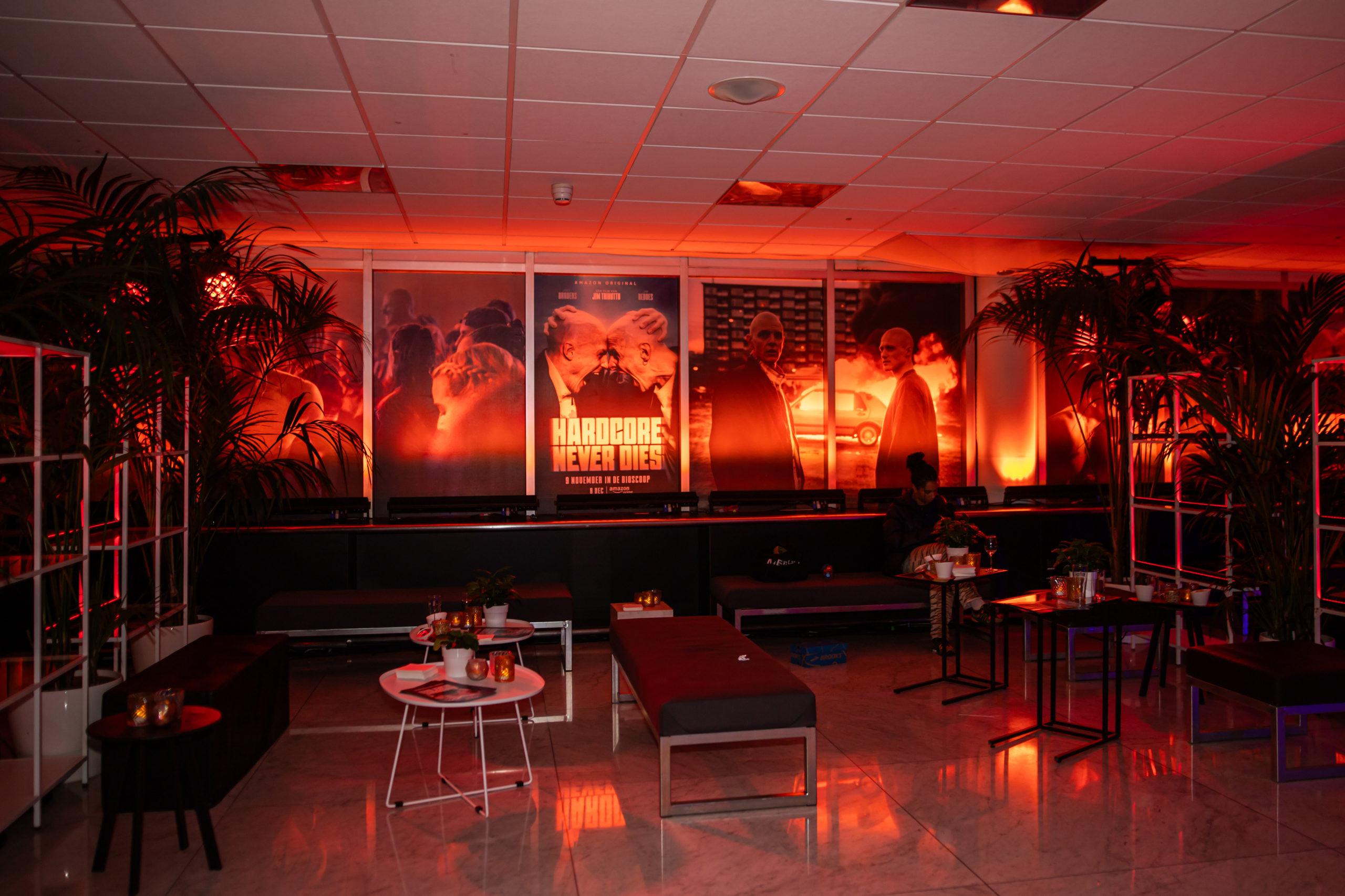 Hardcore Never Dies Sneakerjagers