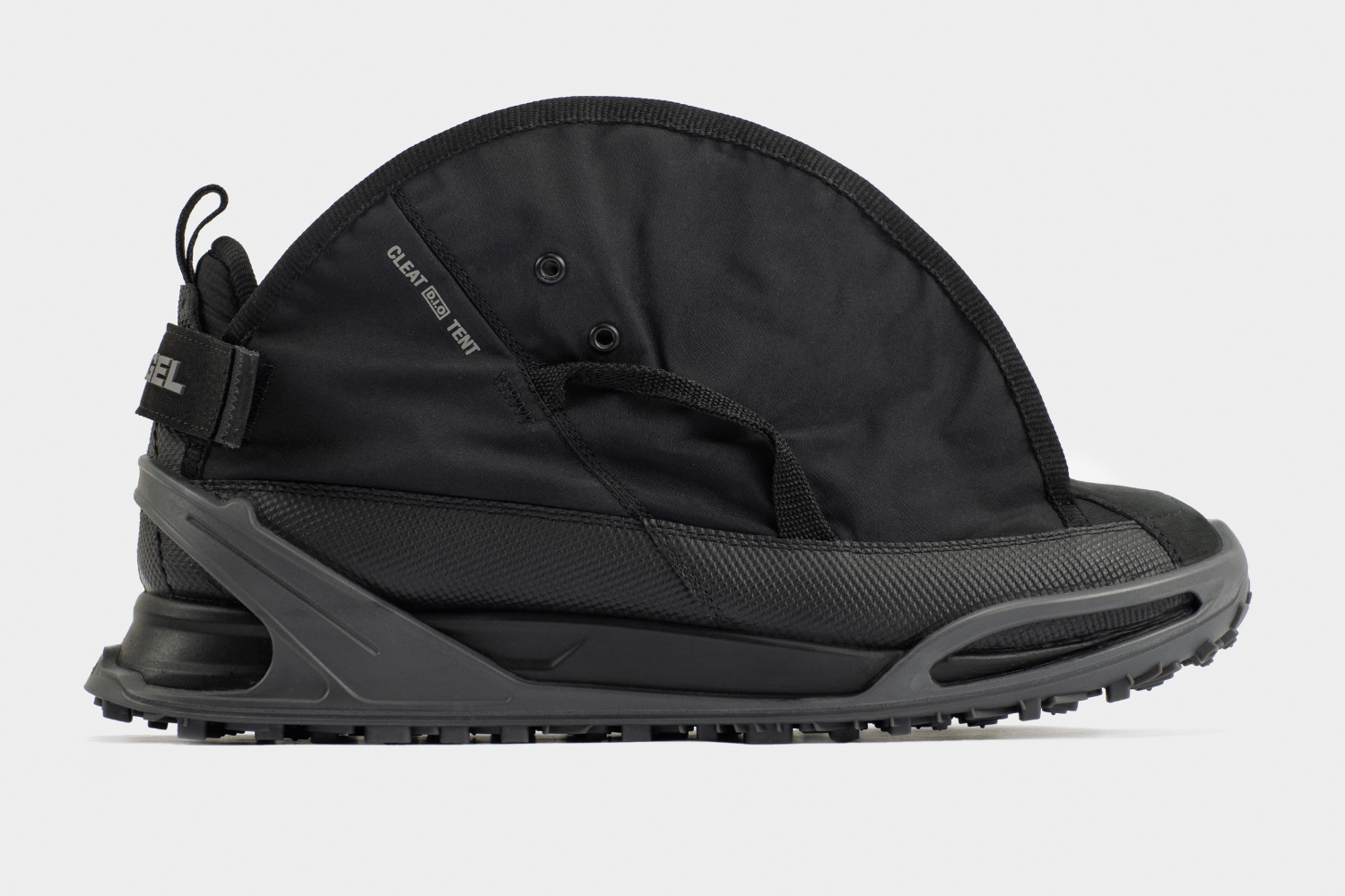 Studio Hagel introduceert nieuw silhouet: de TENT