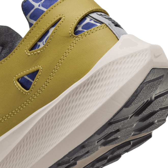 Patta x Nike Air Huarache 2024 Saffron Quartz zool