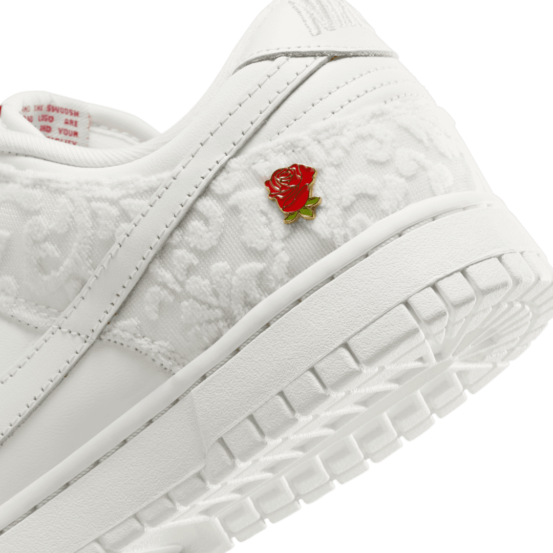 Nike Dunk Low 'Give Her Flowers' rozenspeld