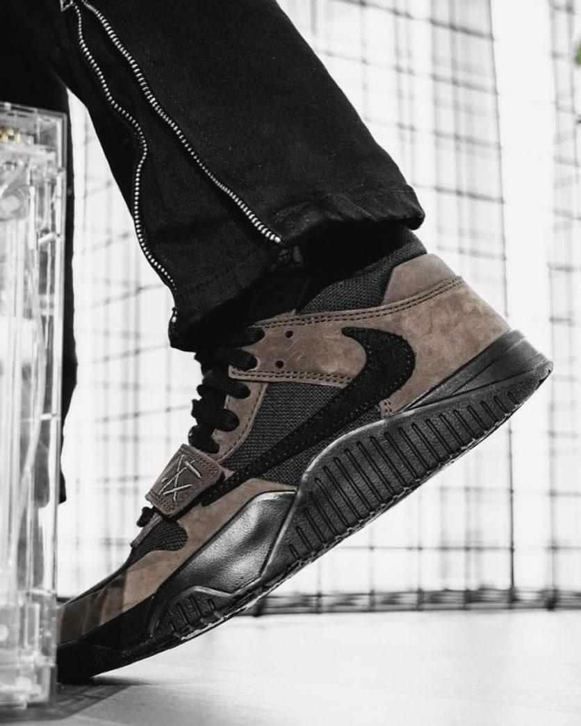 Travis Scott x Air Jordan Jumpman Jack Mocha
