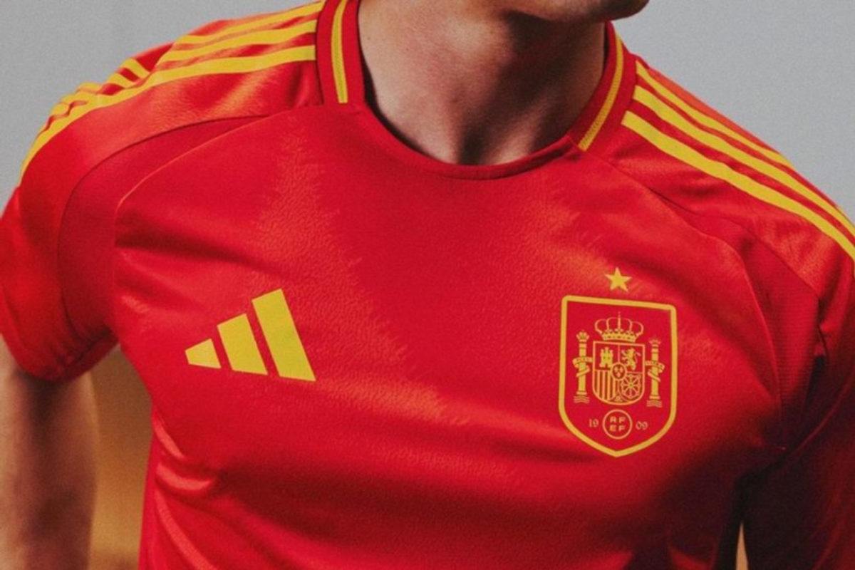 Juich jouw land naar de overwinning met de voetbaltenues van adidas