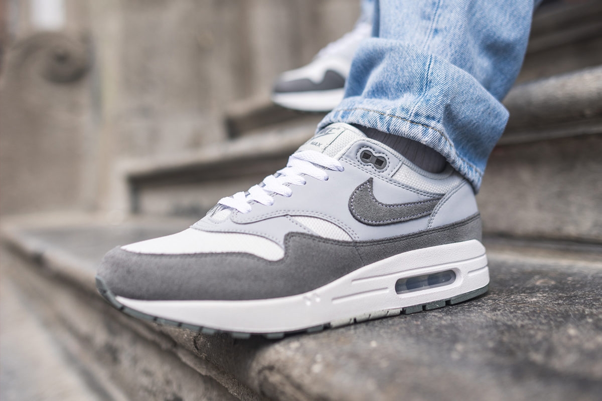 Bestseller! Shop de Nike Air Max 1 ‘University Gold’ en ‘Wolf Grey’ nu bij Nike