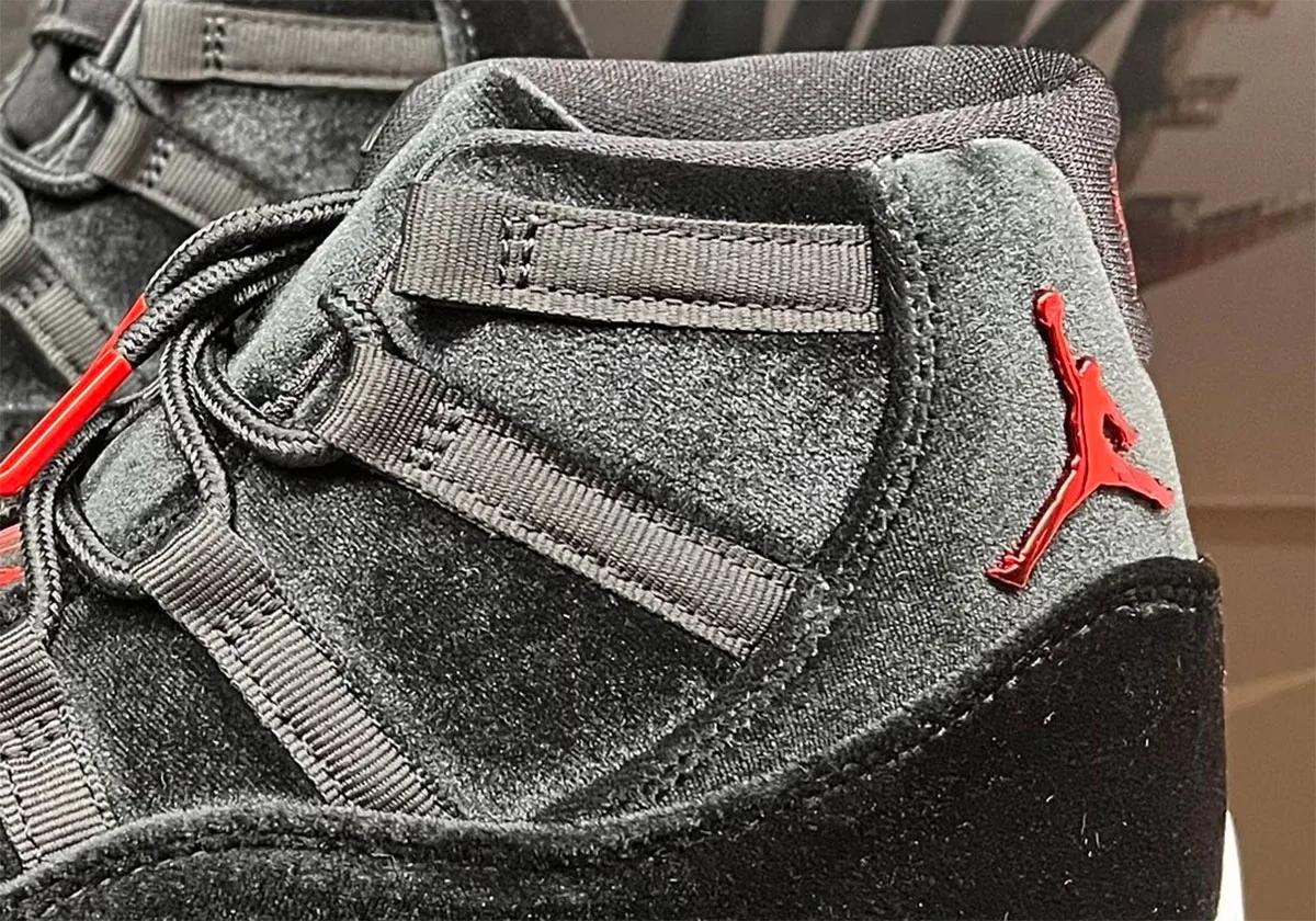 Air Jordan 11 Bred Velvet