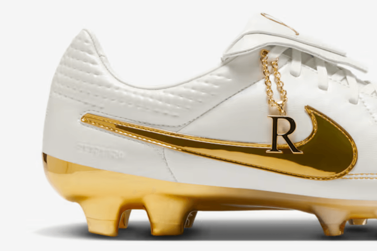Nike eert Ronaldinho met Tiempo Legend 'Touch Of Gold' release