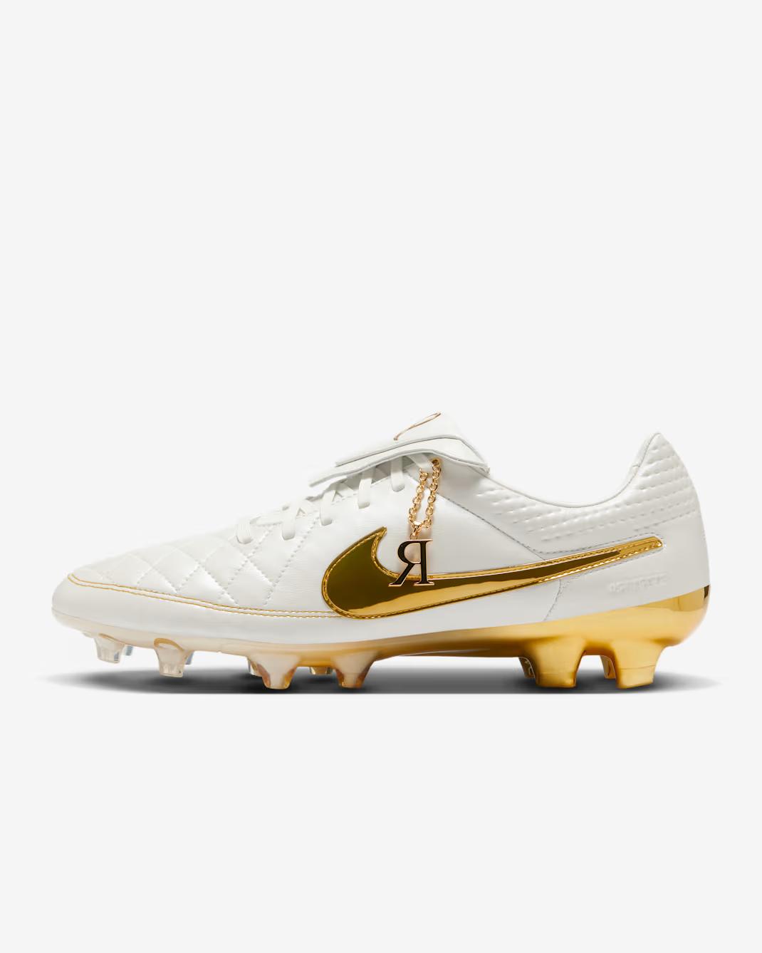 Ronaldinho x Nike Tiempo Legend SE 'Touch Of Gold'